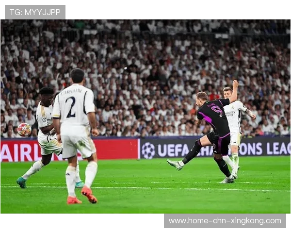 拜仁边路冲击撕开防线，安帅策略奏效