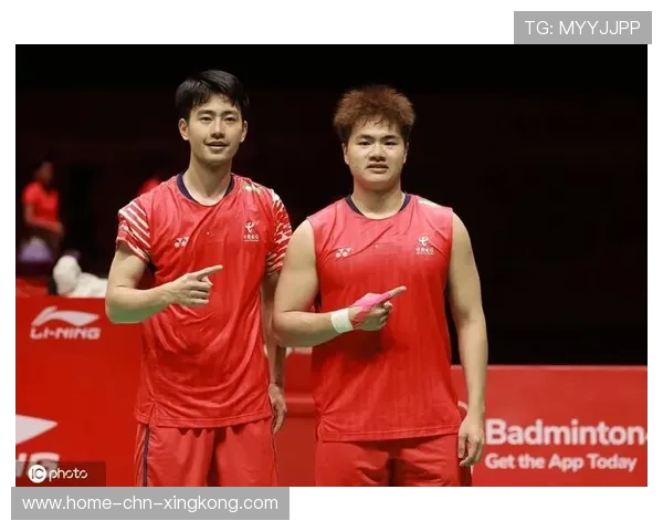 羽毛球男双拦网连得分：以网前压制锁定对手节奏的制胜之道