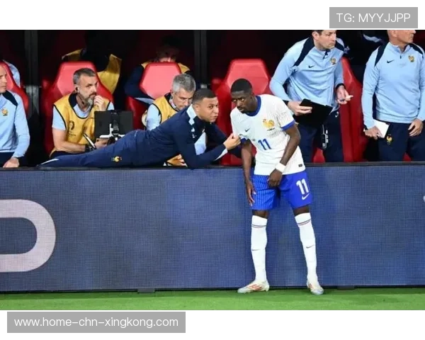 法国训练地出现高速攻防模拟，姆巴佩与登贝莱狂刷冲刺次数